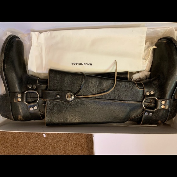 Balenciaga Santiago Distressed Leather - Picture 14 of 16